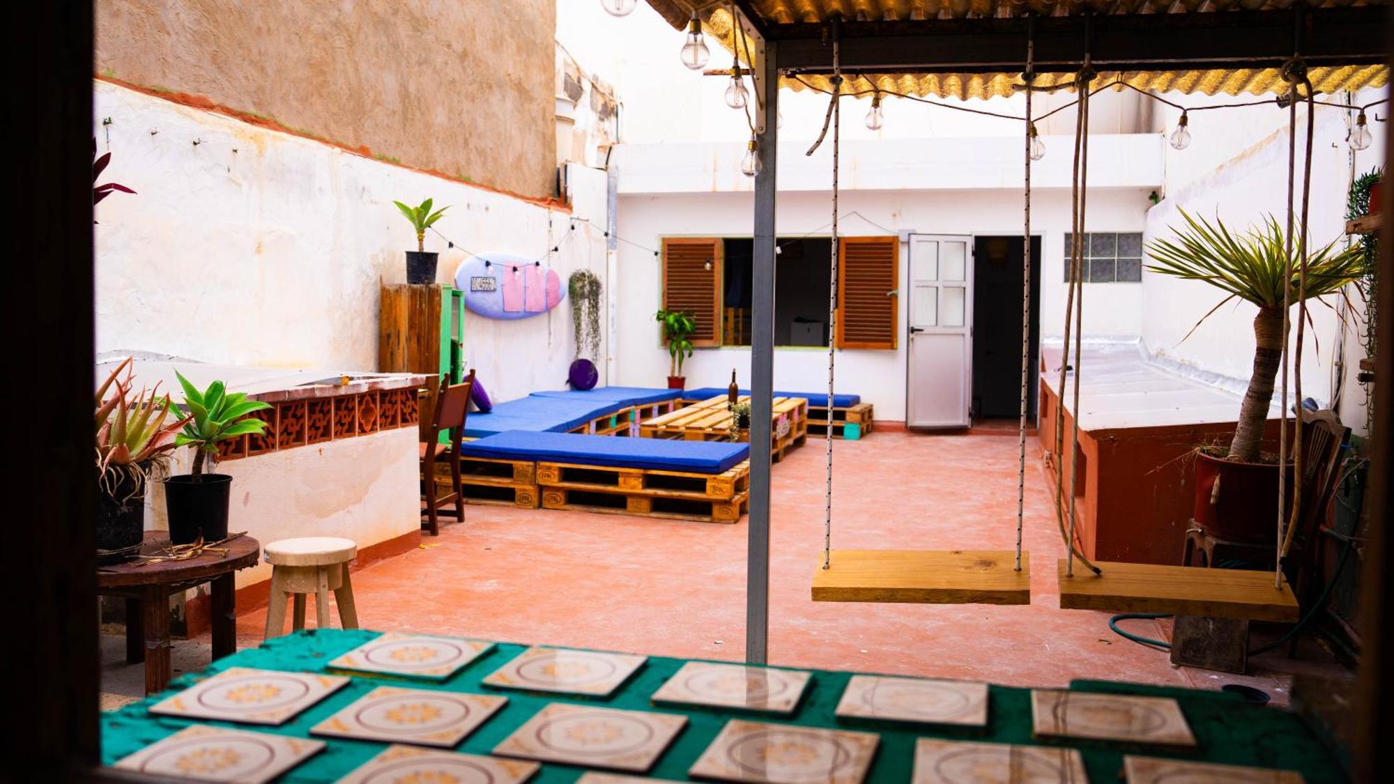 Dona Rose Surf Hostel Las Palmas de Gran Canaria Extérieur photo